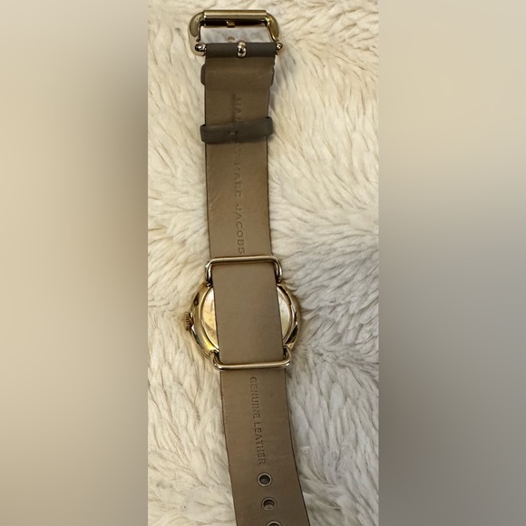 Marc Jacobs watch - Picture 3 of 3